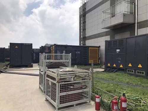 故城除了定期检查，还有哪些方法可以及时发现接触式转速表探头的磨损？