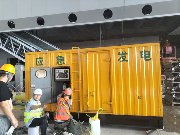 故城怎样判断空气滤清器是否需要更换？